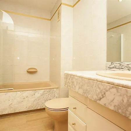 Arquus Center Apartment